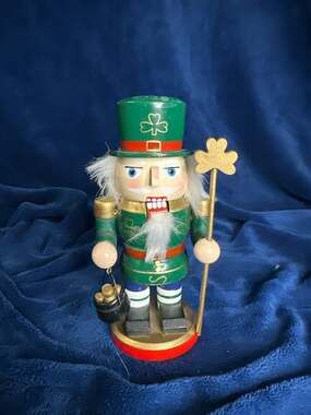 December Home Irish Chubby Nutcracker Leprechaun with Pot of Gold